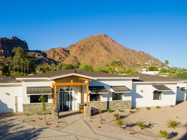 VISTA LIVING CAMELBACK VIEW